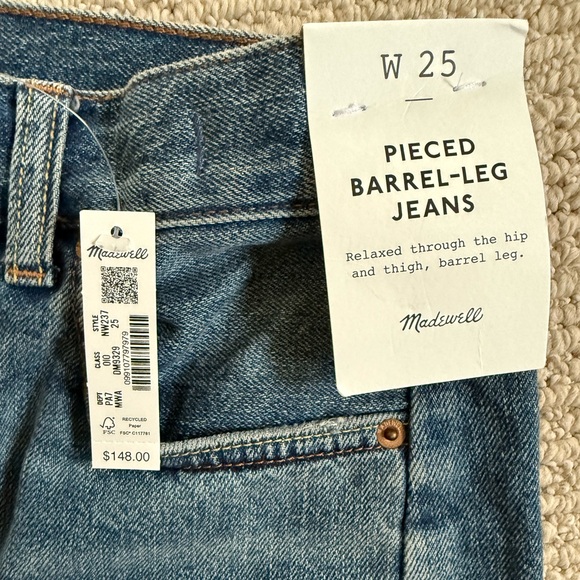 NWT Madewell Pieced Barrel leg jeans. Size 25 - Picture 8 of 8